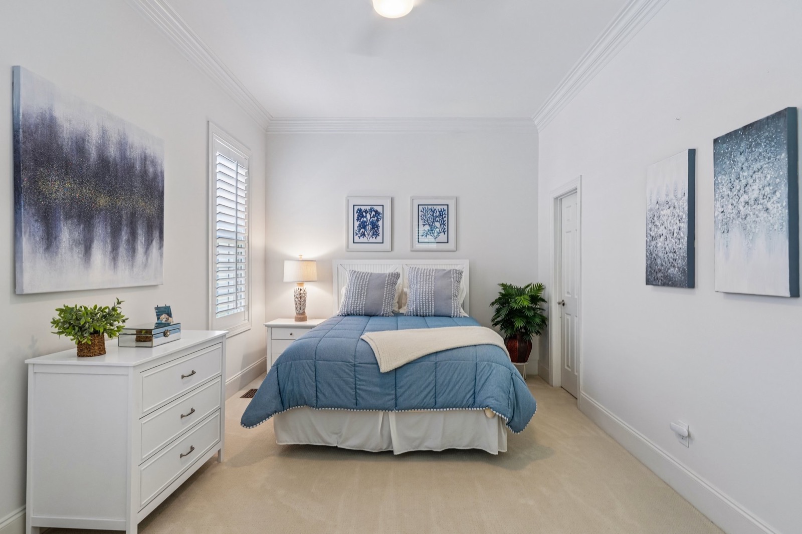 Upstairs bonus room